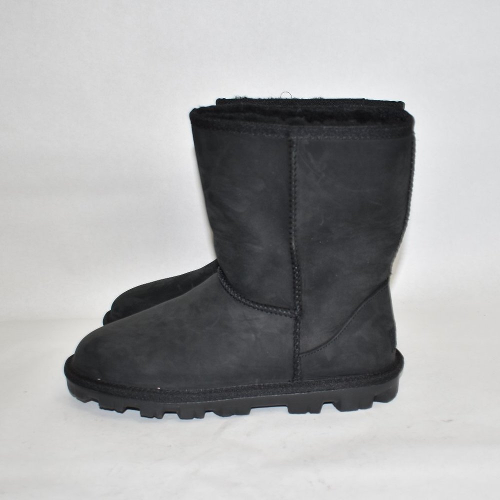 Ugg Essential Short Shearling Lined Boot 7 (Se7) - image 5